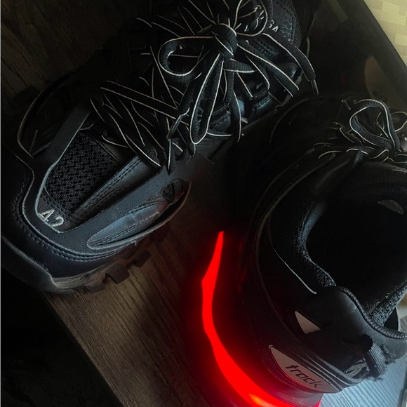 Balenciaga Black led runners